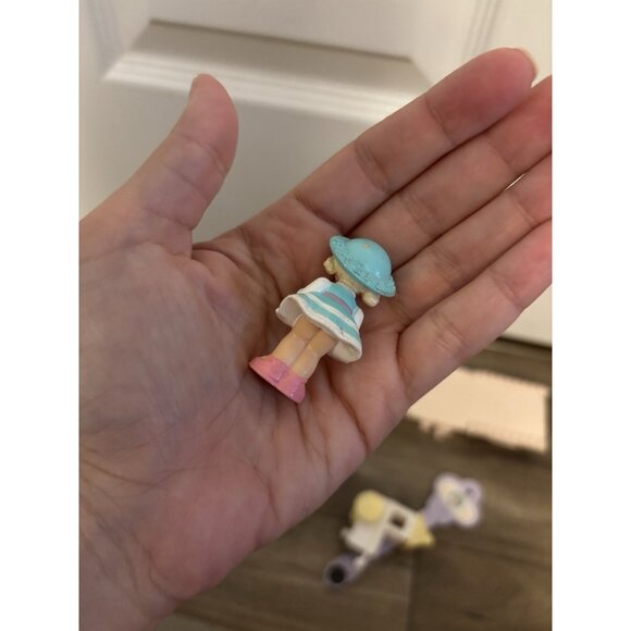 Vintage 1988 Fisher Price #5209 Precious Places Wendy And Her Ice Cream Cart - Picture 6 of 6